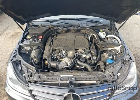 2014 Mercedes-Benz C 300 Luxury 4Matic/Sport 4Matic из США, поврежденный, VIN WDDGF8AB7EG201975